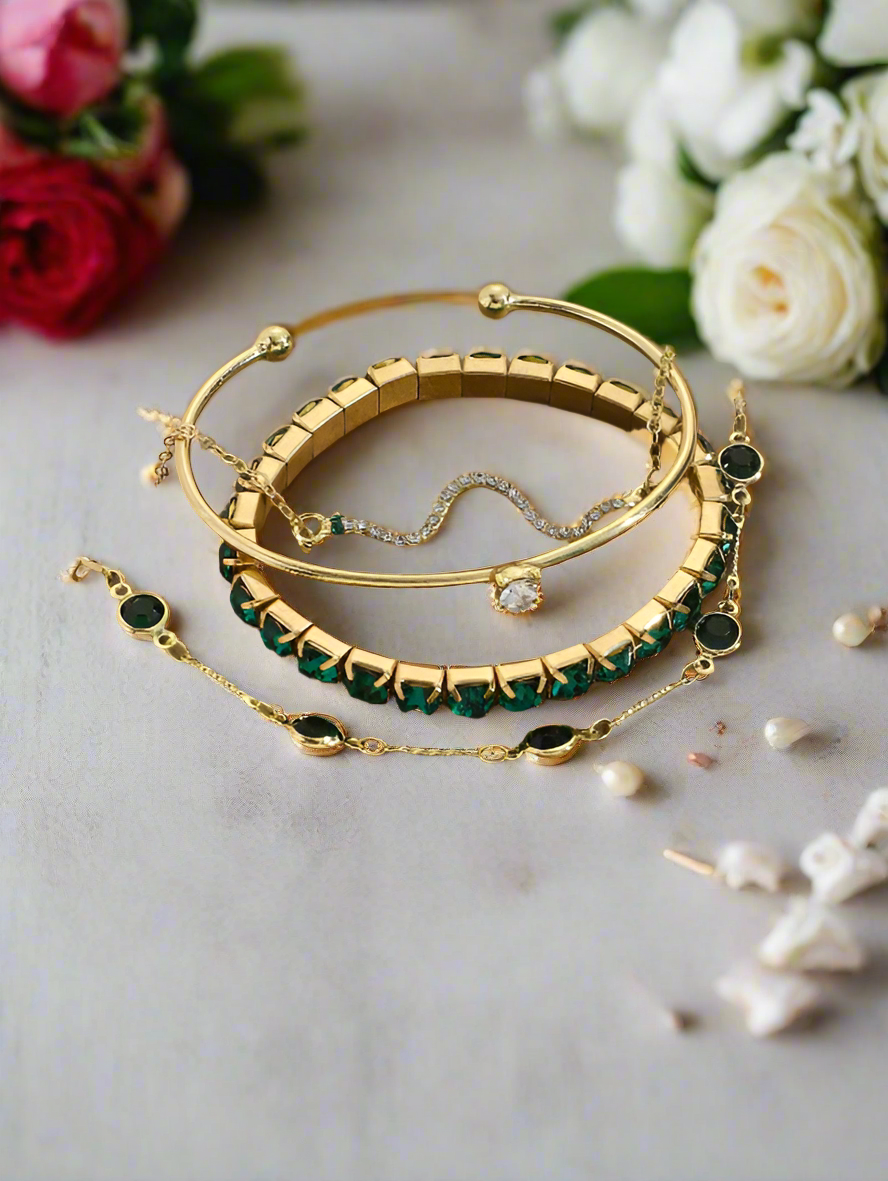 Trendy Rhinestone Snake Bracelet Set - 4 Pieces with Green Rhinestone Chain (Rhinestone Quantity Varies)